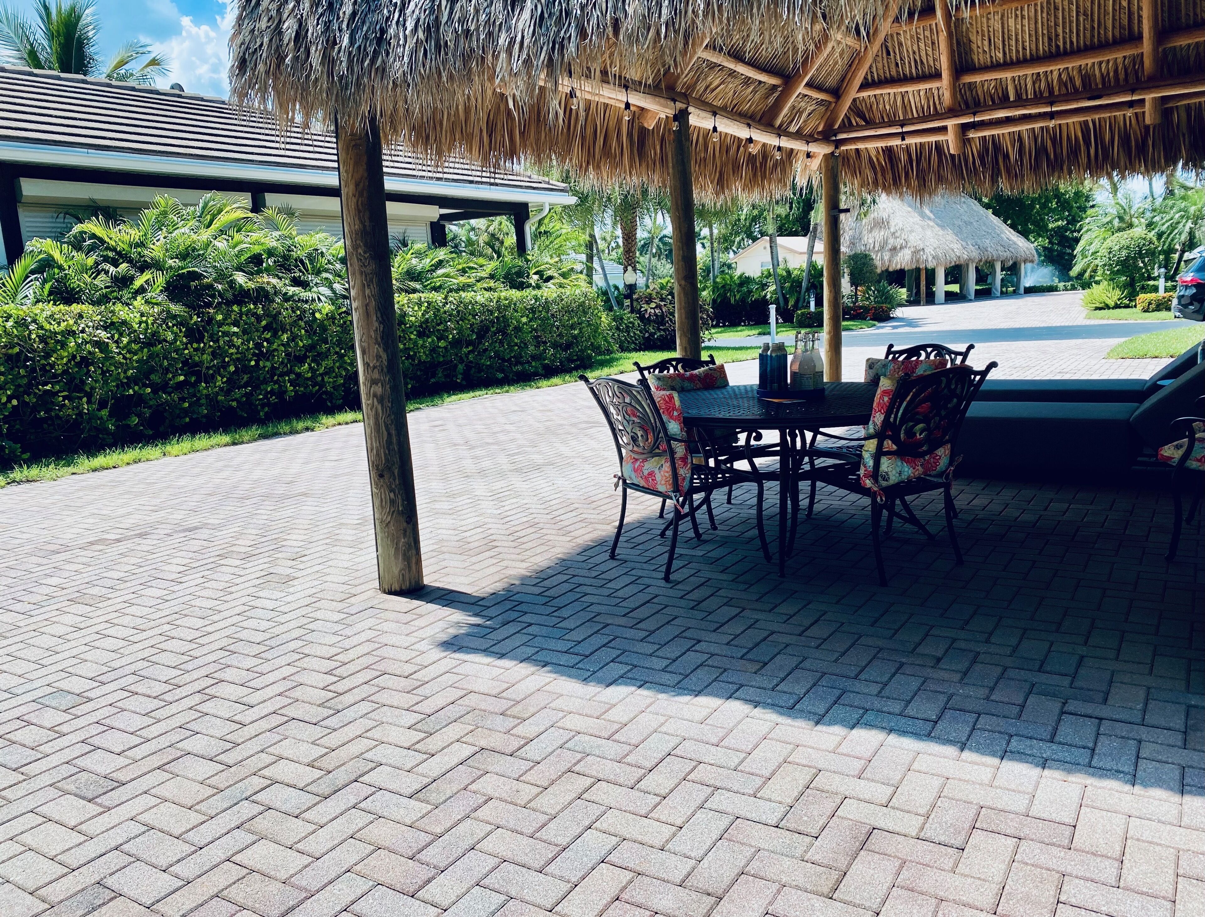 Luxurious RV Resort Lot - Class A only - near Pompano Beach area w/Tiki Hut