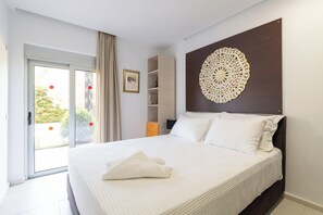 3 makuuhuonetta, silitysrauta/-lauta, vauvan matkasänky, Wi-Fi