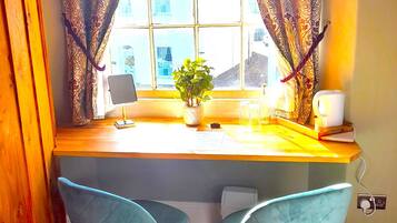 Superior Room, 1 King Bed, City View | Individually decorated, individually furnished, desk, laptop workspace