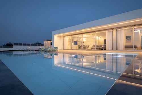 Margaret Villa - Pool, Heated Spa Whirlpool, Playground, Ping Pong & BBQ