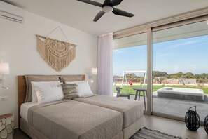 3 bedrooms, in-room safe, iron/ironing board, free WiFi - Margaret Villa - Pool, Heated Spa Whirlpool, Playground, Ping Pong & BBQ (Rethymno)
