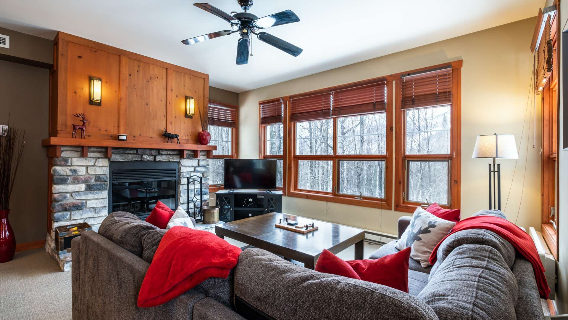 Mont-Tremblant - Tremblant-Les-Eaux 201-02