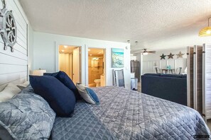 1 bedroom, Internet, bed sheets - Hello Sunshine! Remodeled Estero Beach & Tennis Club 1004B Vacation Condo w/ Gulf View! (Fort Myers Beach)