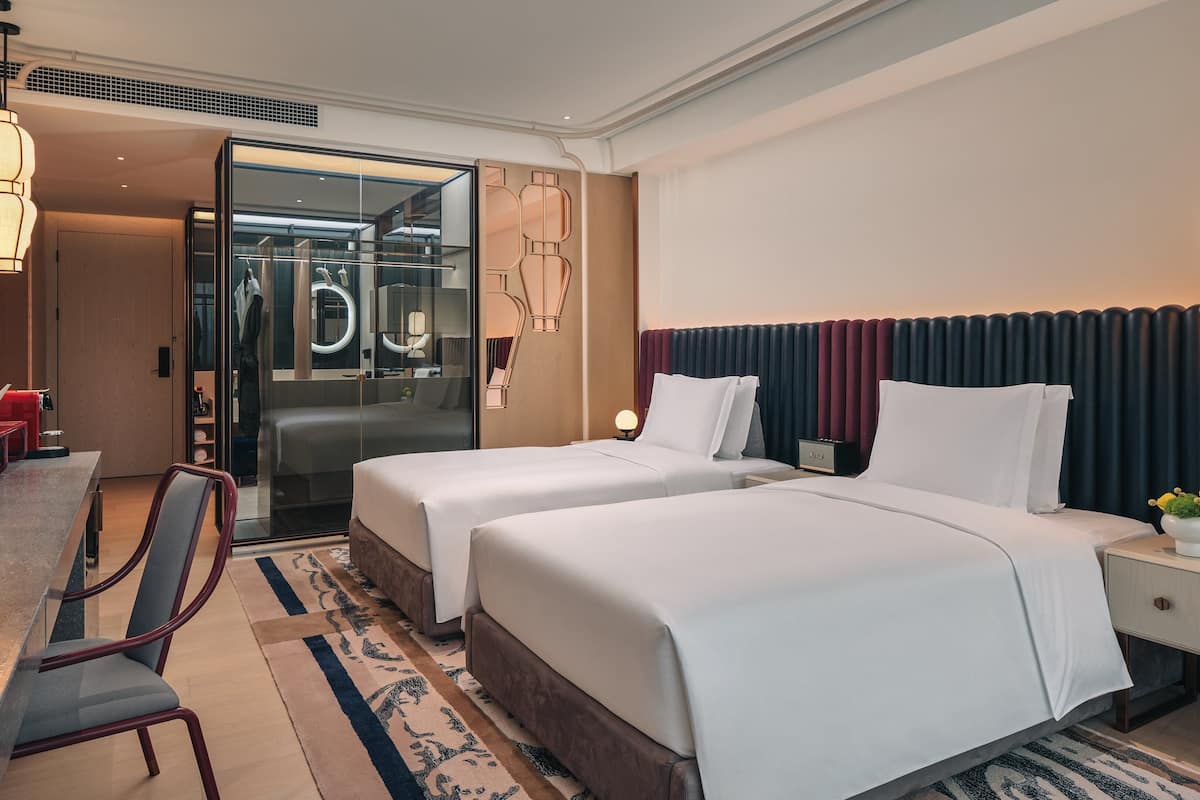 Standard Room, 2 Katil Bujang (Single) | Gebar bulu kapas, bar mini, peti besi dalam bilik