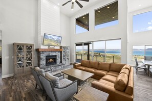 Smart TV, fireplace, video games, Netflix