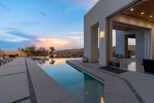 The Overlook by Fieldtrip | 7 Bd Modern Luxury with Infinity Pool & Views