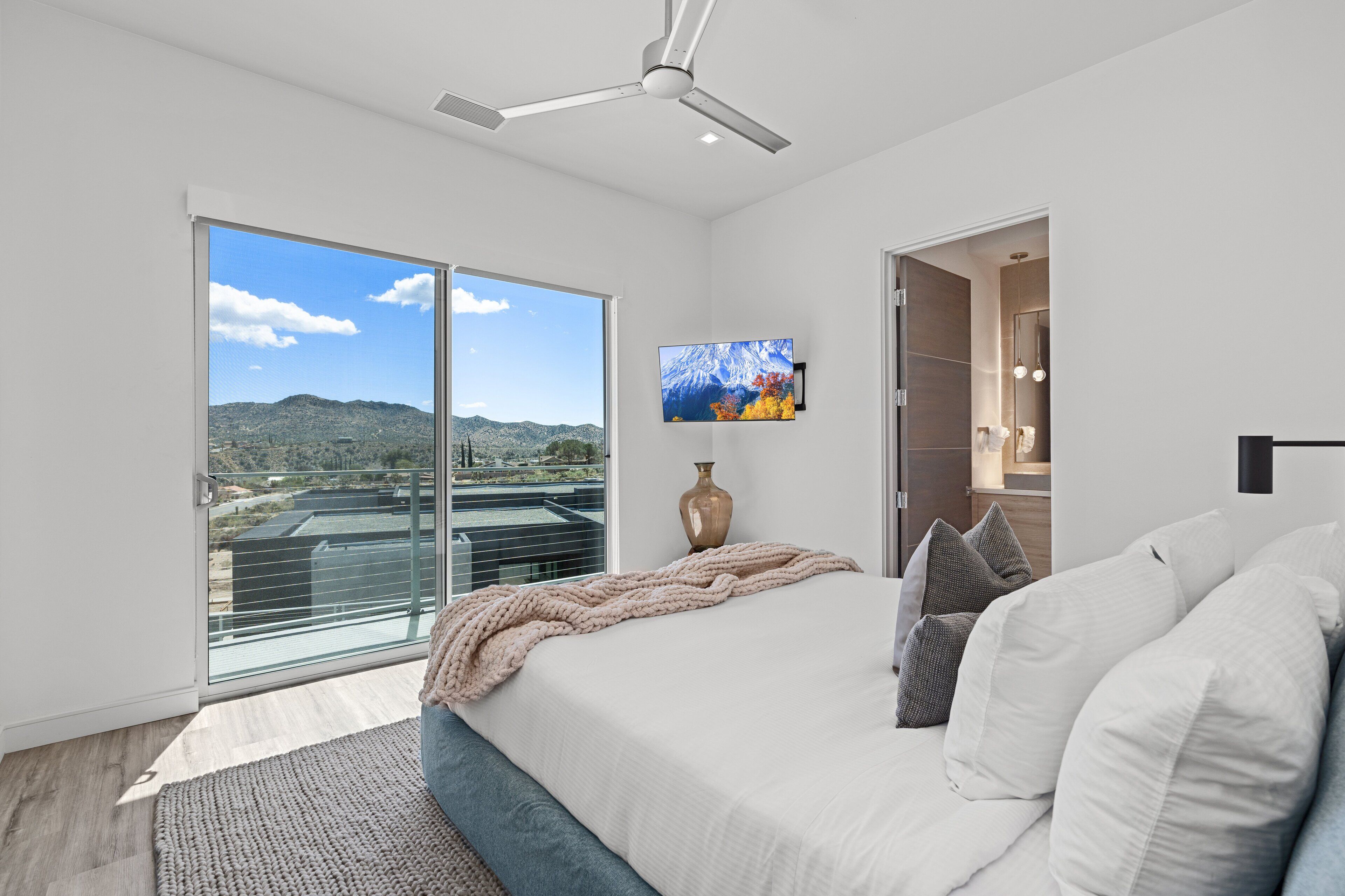 7 bedrooms, iron/ironing board, free WiFi, bed sheets