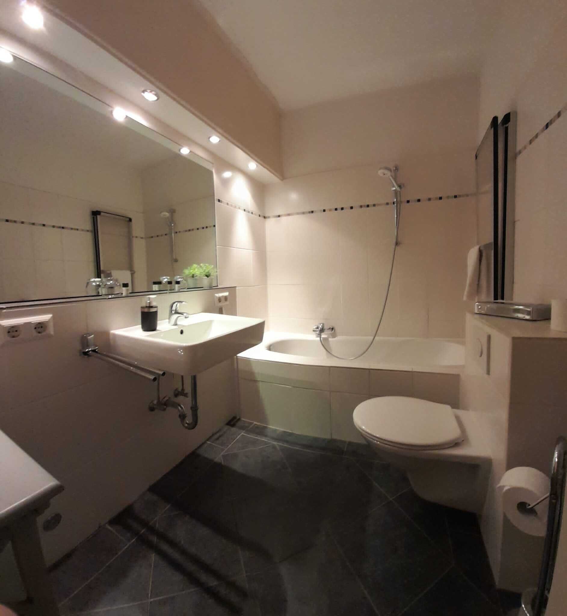 Forest oasis I with sauna and swimming pool, great hiking trails nearby