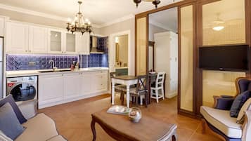 1 bedroom, individually decorated, individually furnished, desk