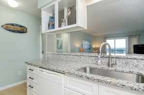 Fridge, microwave, oven, stovetop - Panoramic view and amenities galore in Ocean Dunes (Kure Beach)