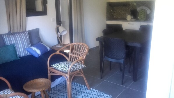 TV - House in a park 500m from the ocean and 15mn from the beaches (Groix)