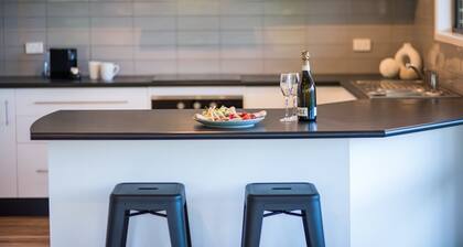 Beach House on Main- Airlie Beach
