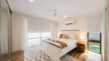 3 bedrooms, iron/ironing board