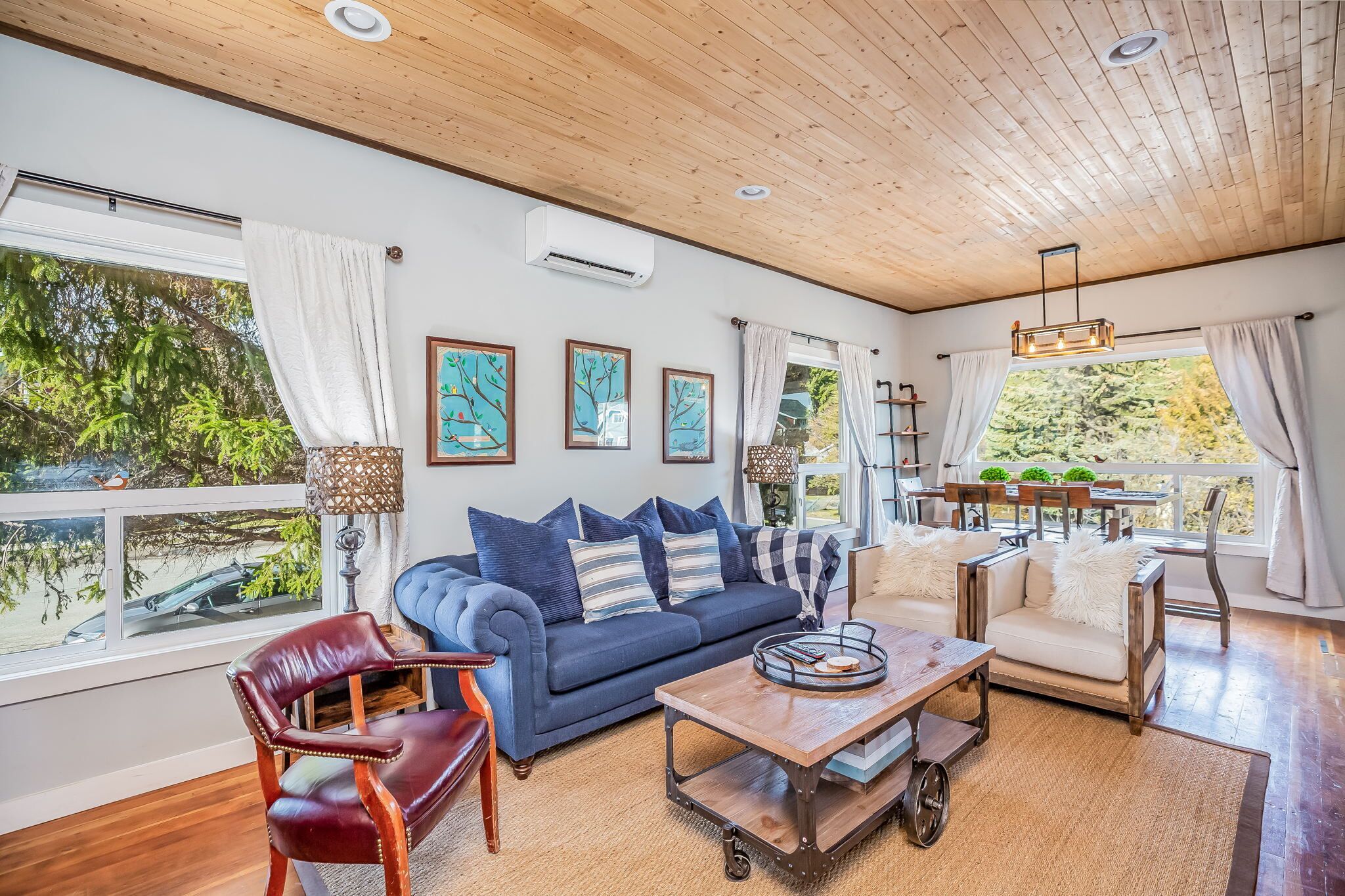 25% OFF 3+ Nts-Prime Downtown Roslyn*Private Patio Fire Table-HotTub+GameRm