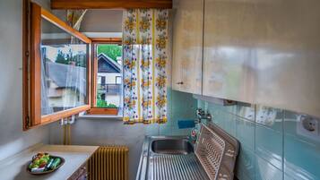 Familienchalet, Mehrere Betten, Bergseite (Grandpa's Mountain House) | Eigene Küche | Ofen, Herdplatte, Wasserkocher, Kochgeschirr/Geschirr/Besteck