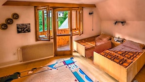 Family Chalet, Multiple Beds, Mountainside (Grandpa's Mountain House) - Grandpa's Mountain House (Jezersko)