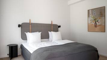 1 bedroom, iron/ironing board, travel crib, WiFi