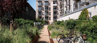 Beach gardens 1BR by Daniel & Jacob's