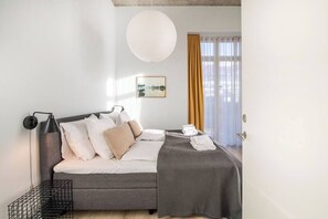 2 slaapkamers, een strijkplank/strijkijzer, reisbedje, wifi