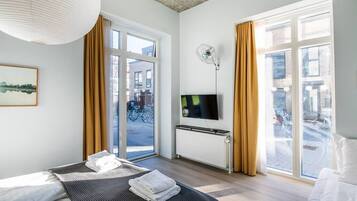 2 bedrooms, iron/ironing board, travel cot, WiFi