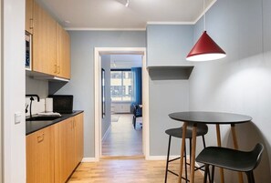 Interior - The Lakes 1BR by Daniel & Jacob's (København)