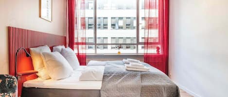 2 Schlafzimmer, Schreibtisch, Bügeleisen/Bügelbrett, WLAN