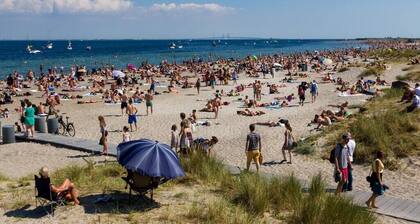 The beach 1BR A by Daniel & Jacob's