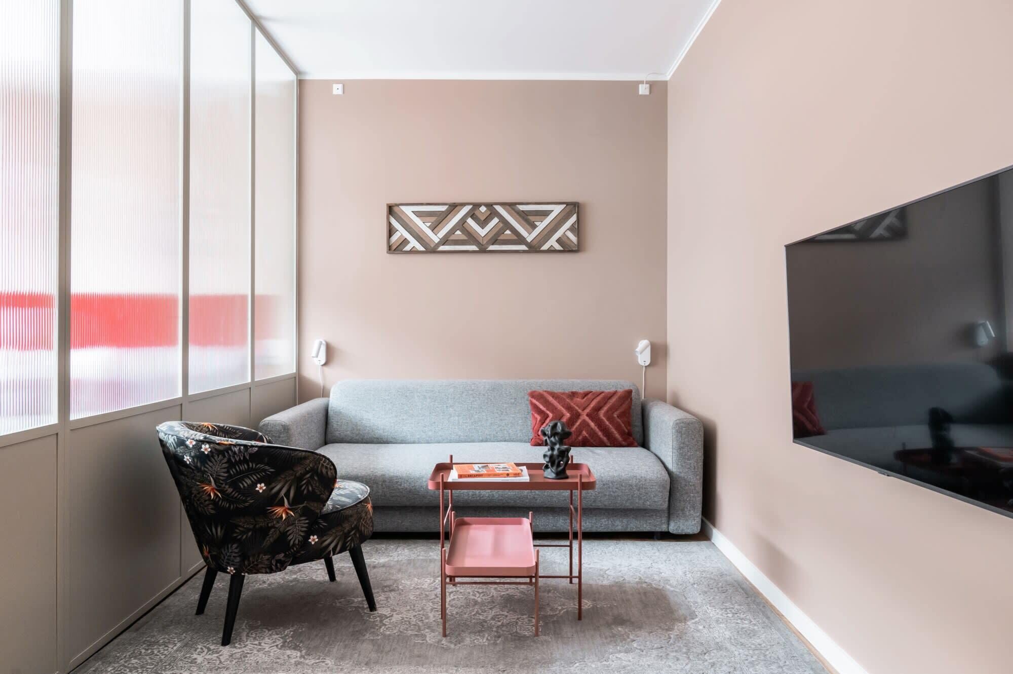 Televisión, oficina