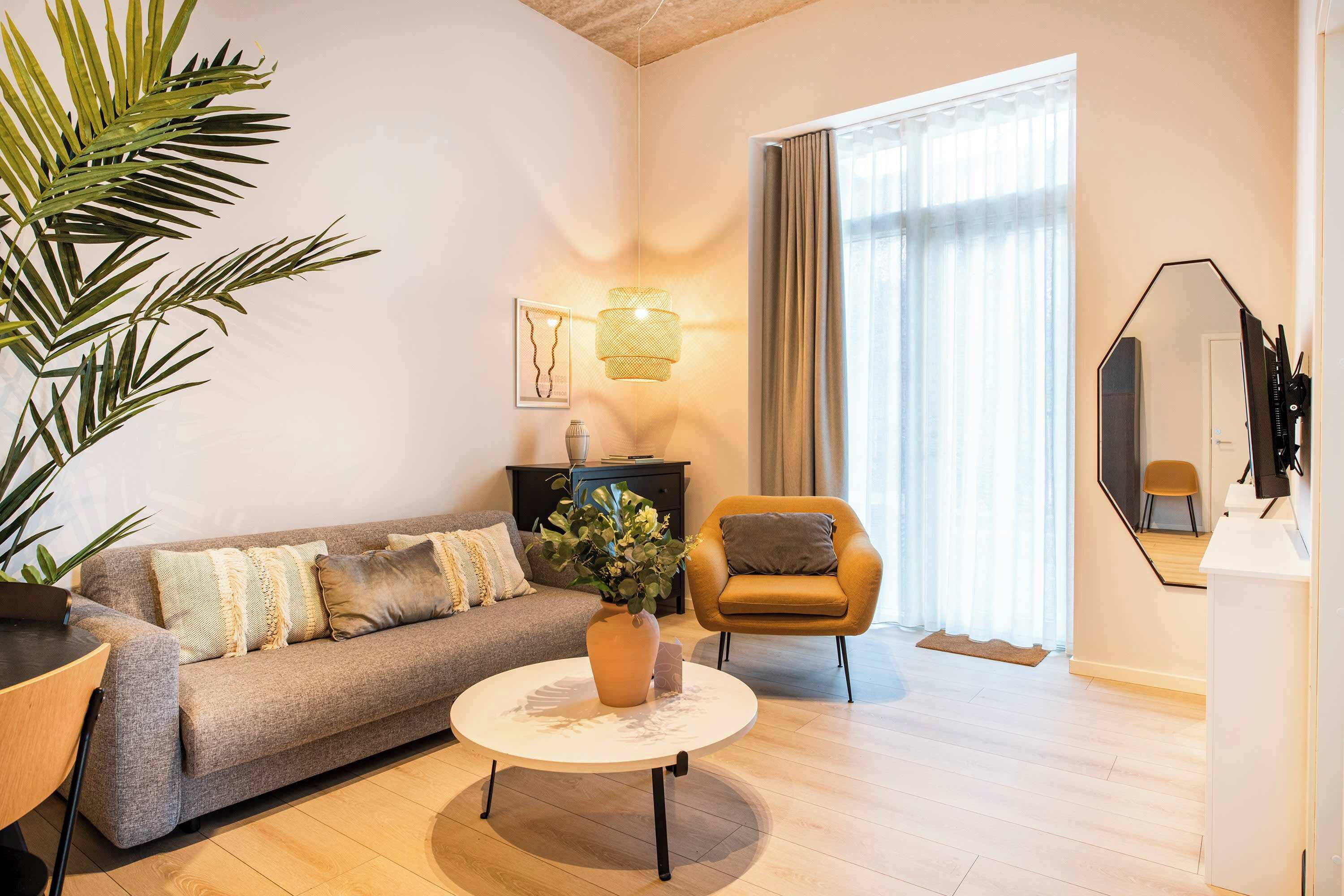 Een televisie en een kantoor