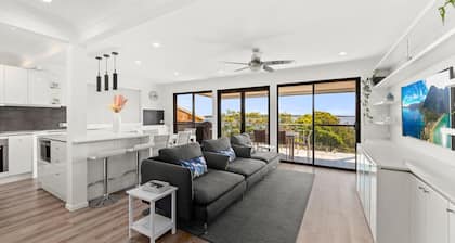 Family Retreat with water views at Corlette