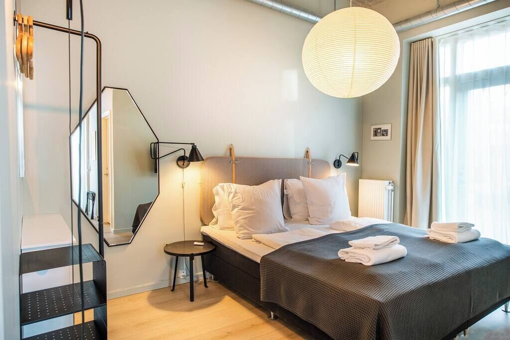 Strykejern/-brett, reiseseng for barn, wi-fi og sengetøy