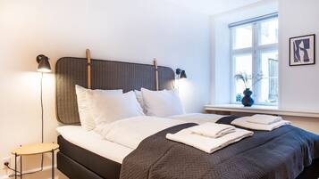 1 bedroom, iron/ironing board, travel crib, WiFi