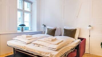 1 makuuhuone, työpöytä, silitysrauta/-lauta, Wi-Fi