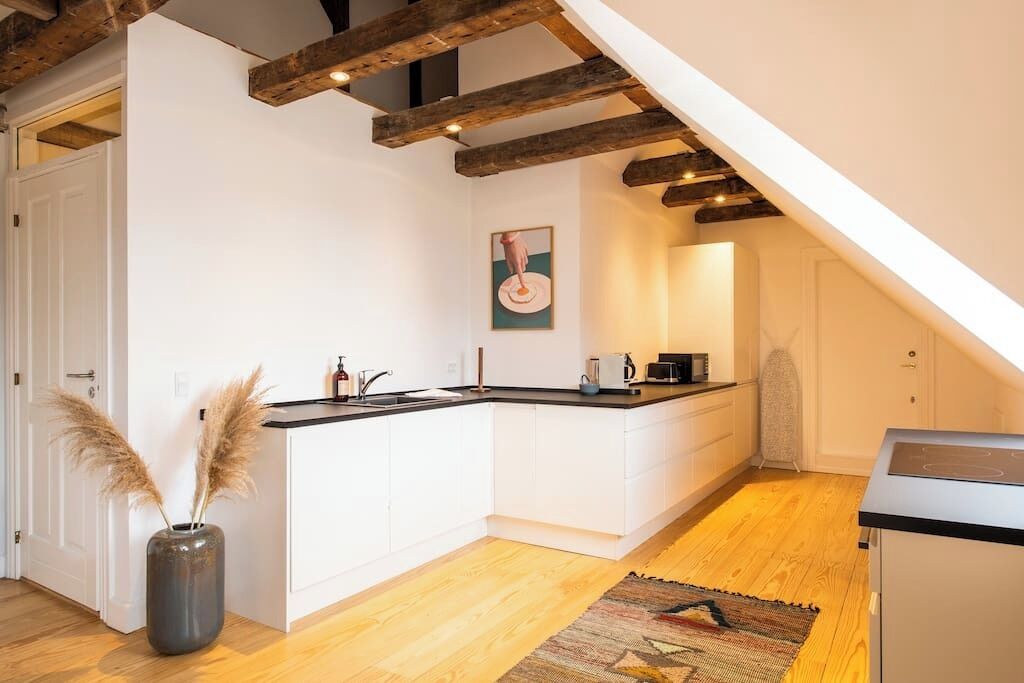 Mikrobølgeovn, ovn, kaffe-/temaskine, brødrister