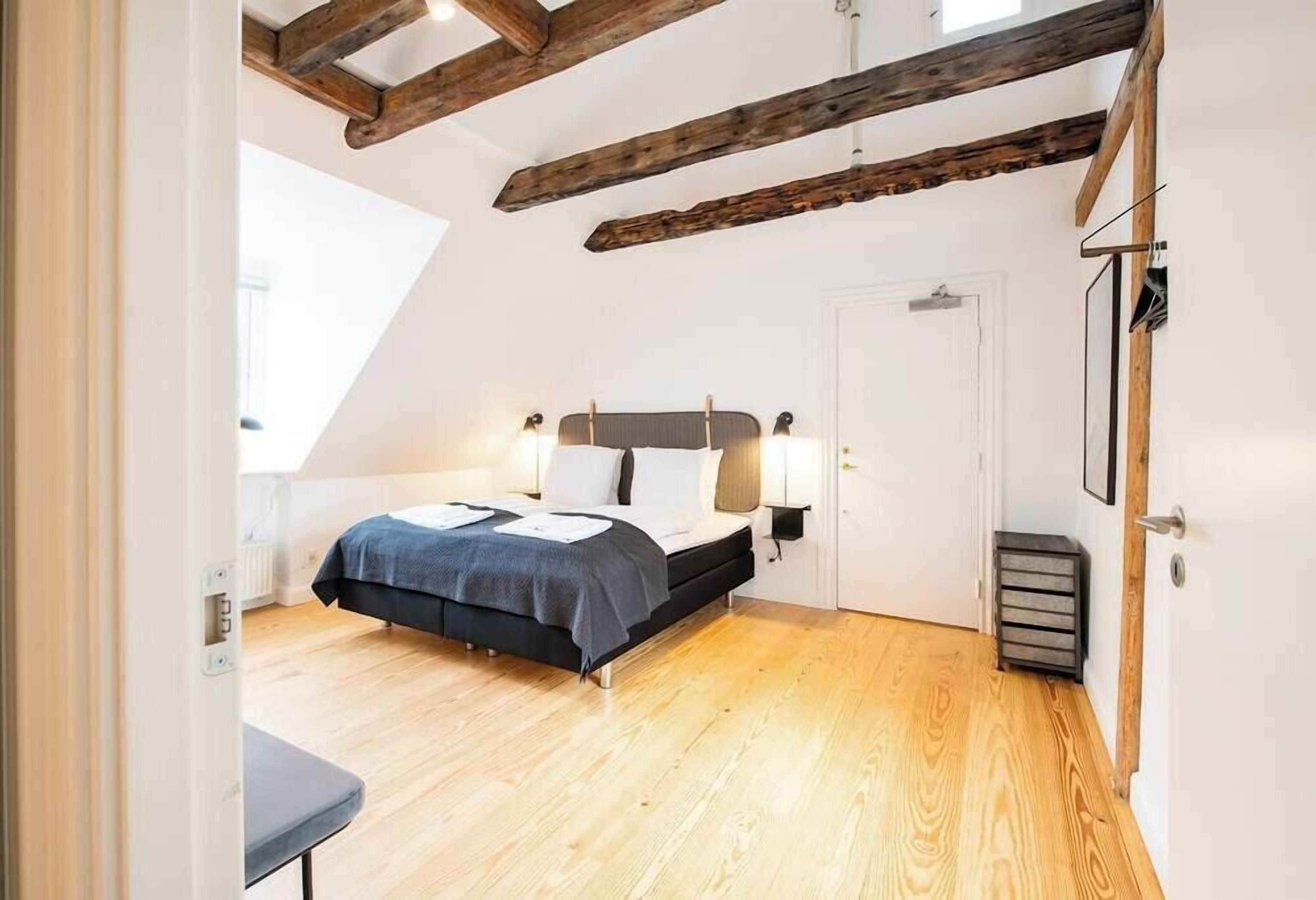 4 bedrooms, iron/ironing board, travel crib, WiFi