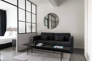 TV, offices - The Pier Ateliers by Daniel & Jacob's (Copenhagen)