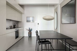Fridge, microwave, oven, stovetop - The Pier Ateliers by Daniel & Jacob's (Copenhagen)