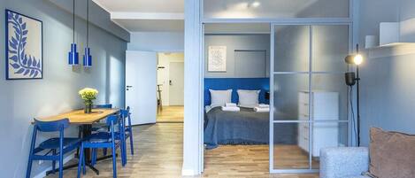 2 soverom, strykejern/-brett, reiseseng for barn og wi-fi