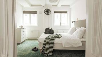 2 soverom, strykejern/-brett, reiseseng for barn og wi-fi