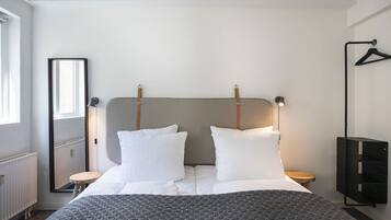 2 bedrooms, iron/ironing board, travel crib, WiFi