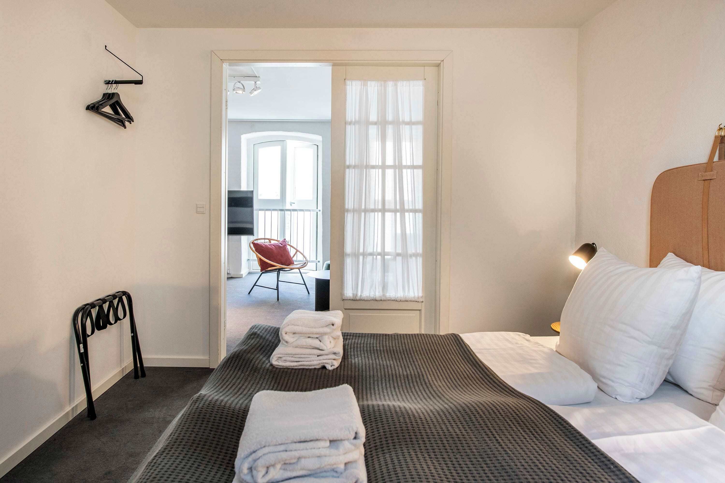 2 bedrooms, iron/ironing board, travel cot, WiFi