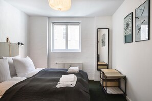 2 soverom, strykejern/-brett, reiseseng for barn og wi-fi