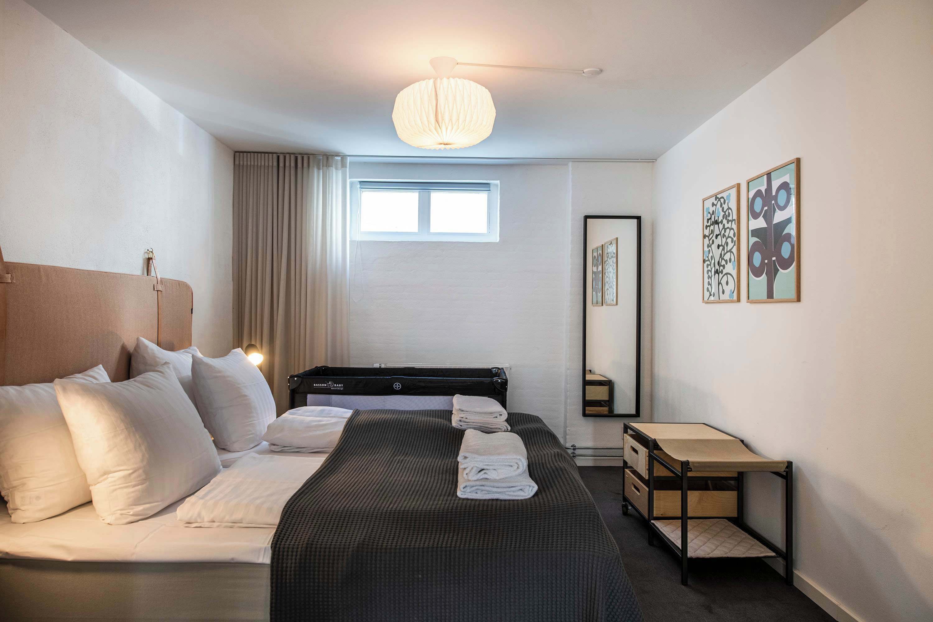 2 chambres, fer et planche à repasser, lit parapluie, Wi-Fi