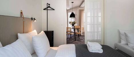 2 bedrooms, iron/ironing board, travel cot, WiFi