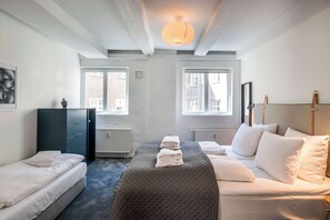 2 bedrooms, iron/ironing board, travel crib, WiFi - The Churchill 3 by Daniel & Jacob's (København)