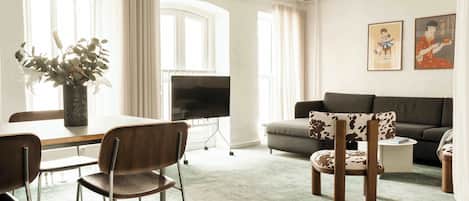 TV, offices