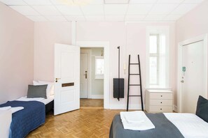 3 bedrooms, iron/ironing board, WiFi, bed sheets - The Mile 1 by Daniel & Jacob's (København)