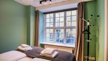 3 bedrooms, iron/ironing board, travel cot, WiFi