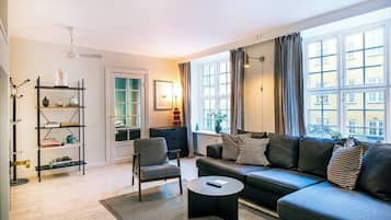 Televisión, oficina