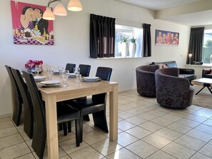 Dining - Lovely vacation home with spacious garden. (Sint Maartensvlotbrug)